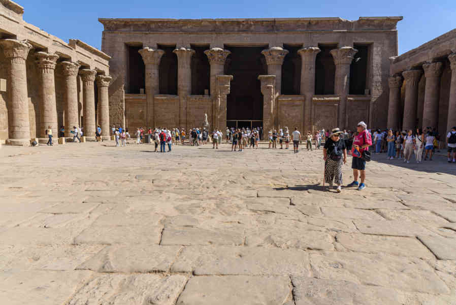 Egipto 158 - Edfu - Templo de Horus.jpg
